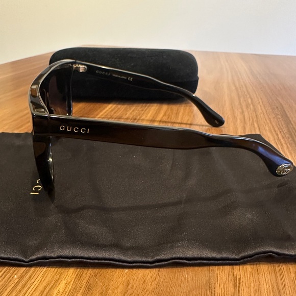 GUCCI SUNGLASSES - Picture 3 of 6